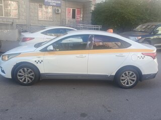 2017 Hyundai Solaris II, белый, 520000 рублей, вид 2