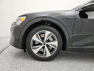 2024 Audi Q8 e-tron 50, чёрный, 10420911 рублей, вид 5