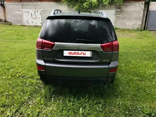 2011 Peugeot 4007, серый, 675000 рублей, вид 2