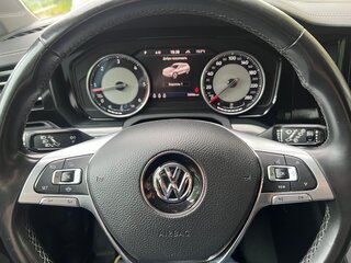 2018 Volkswagen Touareg III, синий, 4390000 рублей, вид 5