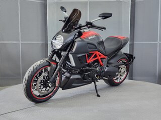 2011 Ducati Diavel Carbon, чёрный, 699000 рублей, вид 4