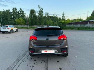 2017 Kia Ceed II Рестайлинг, коричневый, 980000 рублей, вид 3