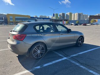 2015 BMW 1 серии 118i II (F20/F21) Рестайлинг, серый, 1700000 рублей, вид 4