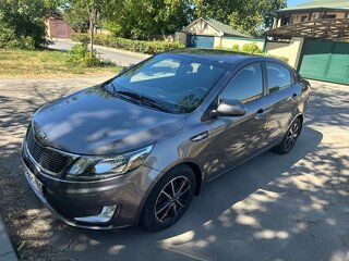 2014 Kia Rio 6-speed III, серый, 1200000 рублей, вид 1
