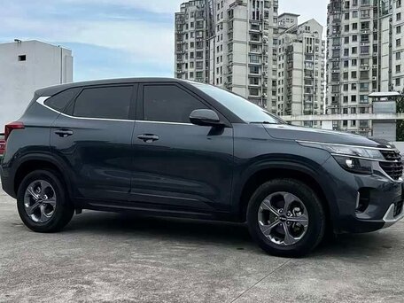 2026 Kia Seltos I Рестайлинг, серый, 2310000 рублей, вид 5