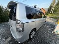 2008 Toyota Voxy II (R70), серебристый, 1000000 рублей - вид 4