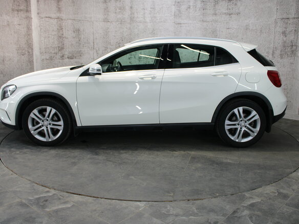 2014 Mercedes-Benz GLA 250 I (X156), белый, 1865000 рублей - вид 4