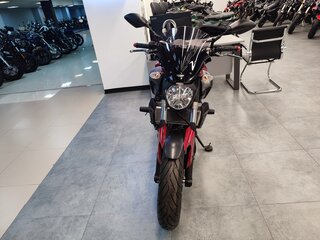 2016 Yamaha MT-07 (FZ-07), красный, 650000 рублей, вид 4