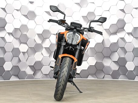 2023 KTM 890 Duke, оранжевый, 899000 рублей, вид 5