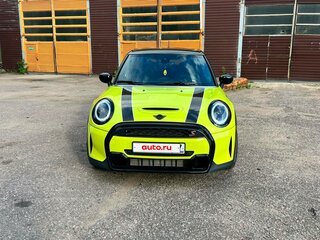 2022 Mini Hatch Cooper S III (F55/F56) Рестайлинг 2, зелёный, 3350000 рублей, вид 2