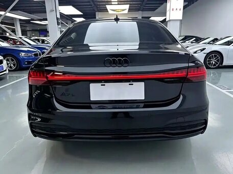 2024 Audi A7 L 45 TFSI II (4K), чёрный, 4655000 рублей, вид 4