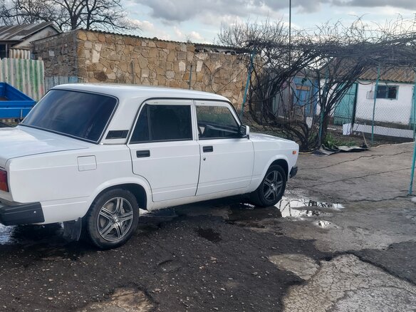 2009 Lada (ВАЗ) 2107, белый, 260000 рублей - вид 8