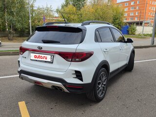 2021 Kia Rio X IV Рестайлинг, белый, 1550000 рублей, вид 5