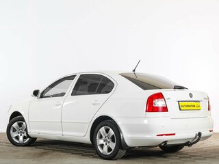 2012 Skoda Octavia II (A5) Рестайлинг, белый, 839000 рублей, вид 4