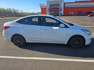 2014 Hyundai Solaris I Рестайлинг, белый, 859999 рублей, вид 4