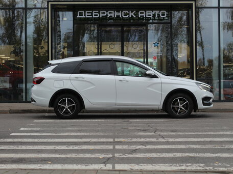 2024 Lada (ВАЗ) Vesta SW I Рестайлинг (NG), белый, 1195000 рублей, вид 4