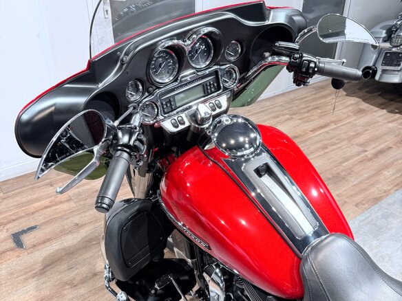 2011 Harley-Davidson Electra Glide, красный, 1399000 рублей - вид 13