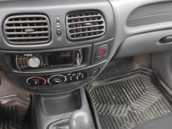 2000 Renault Megane I Рестайлинг, бежевый, 230000 рублей - вид 18