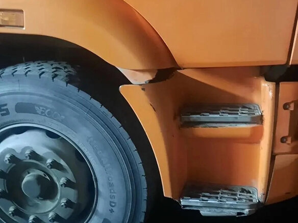 2012 КамАЗ 6460, оранжевый, 1600000 рублей - вид 3