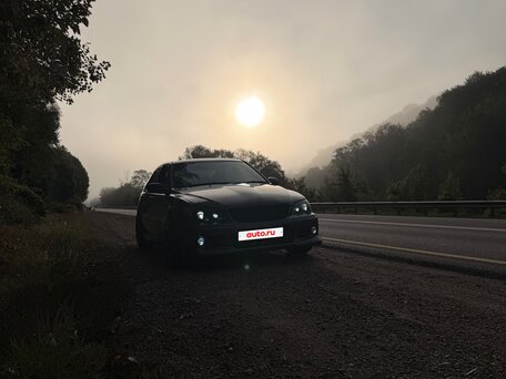 1999 Toyota Altezza, серый, 700000 рублей, вид 1