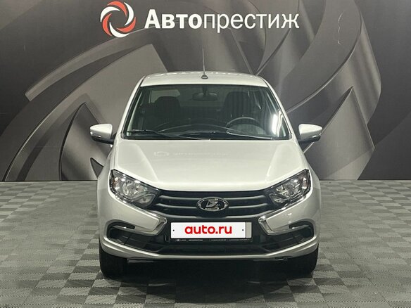 2026 Lada (ВАЗ) Granta I Рестайлинг, серебристый, 1088000 рублей - вид 1