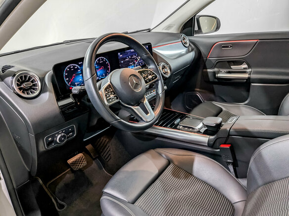 2021 Mercedes-Benz GLA 180 II (H247), белый, 3350000 рублей - вид 16