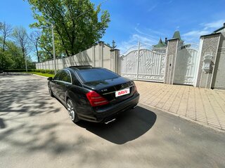 2006 Mercedes-Benz S-Класс 550 Long V (W221), чёрный, 1190000 рублей, вид 5