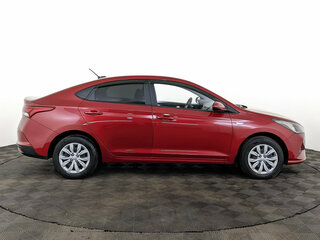 2021 Hyundai Solaris II Рестайлинг, красный, 1515000 рублей, вид 4