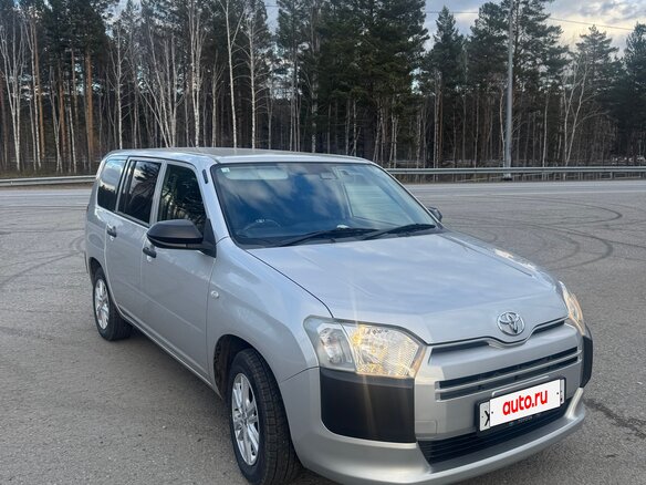2021 Toyota Probox I Рестайлинг, серебристый, 1150000 рублей - вид 2