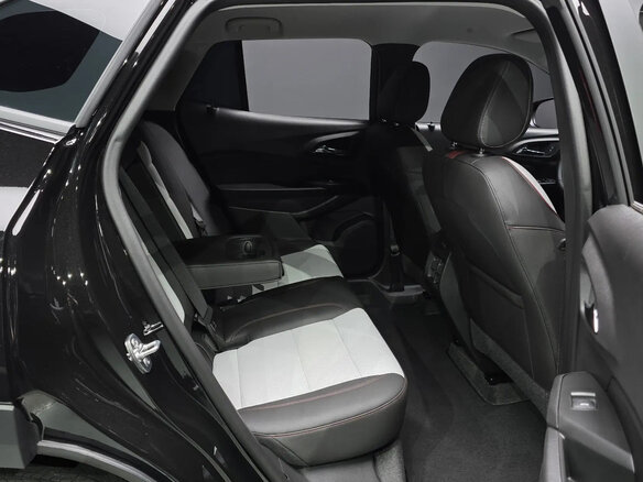 2025 Chevrolet Trax II, чёрный - вид 10