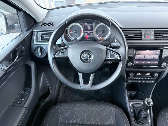 2018 Skoda Rapid I Рестайлинг, бежевый, 1349000 рублей - вид 5