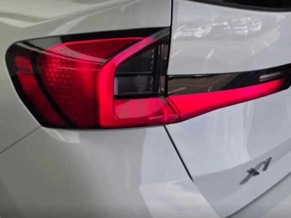 2023 BMW X1 Long 20Li sDrive III (U11/U12), белый, 2835000 рублей - вид 5