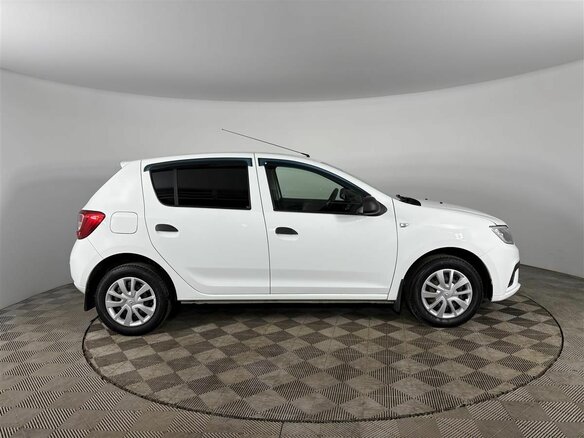 2019 Renault Sandero II Рестайлинг, белый, 790000 рублей - вид 3