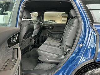 2026 Audi Q7 45 TFSI II (4M) Рестайлинг 2, синий, 10900000 рублей, вид 4