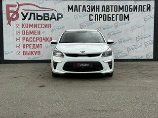 2020 Kia Rio IV, белый, 1590000 рублей, вид 2