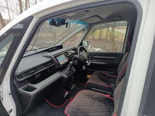 2016 Honda Stepwgn Spada V, белый, 1985000 рублей, вид 2
