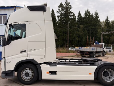 2022 Volvo FH, белый, 13500000 рублей, вид 4