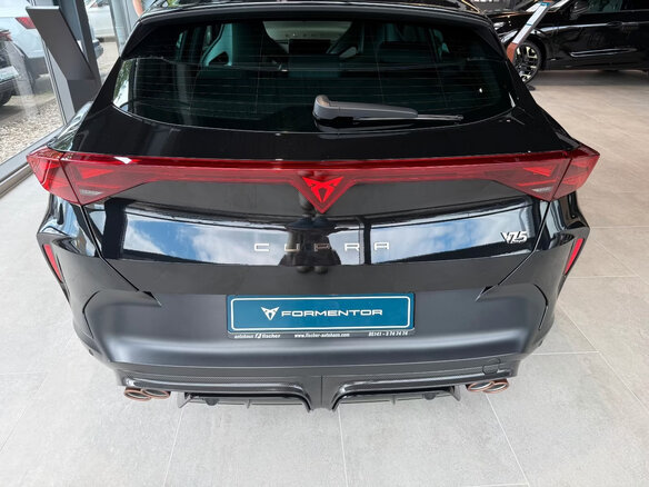 2026 Cupra Formentor VZ5 I Рестайлинг, чёрный, 10722000 рублей - вид 4