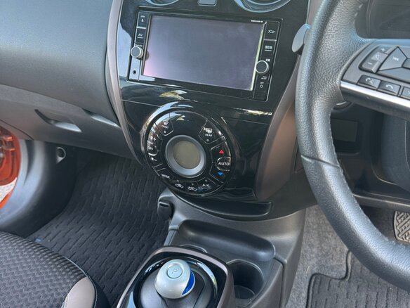 2018 Nissan Note e-Power II Рестайлинг, оранжевый, 1500000 рублей - вид 14