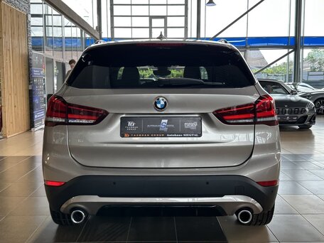 2022 BMW X1 18d sDrive II (F48) Рестайлинг, серый, 3553026 рублей, вид 5