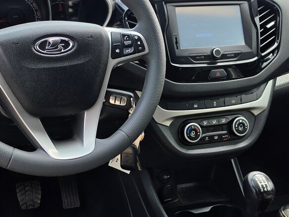 2019 Lada (ВАЗ) Vesta SW Cross I, серый, 1020000 рублей - вид 11