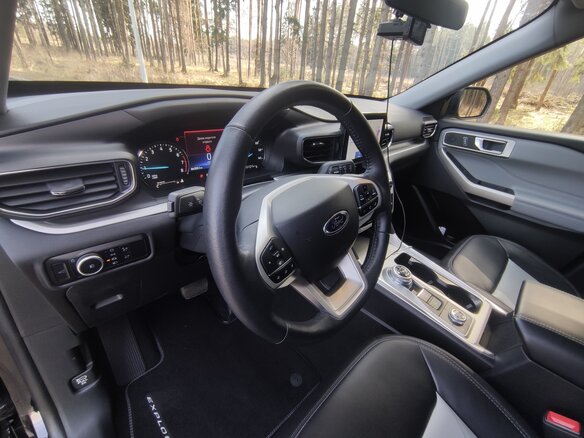 2023 Ford Explorer VI, чёрный, 2420000 рублей - вид 23
