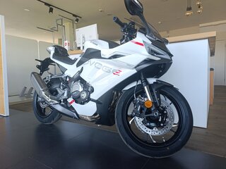 2026 Voge RR500S, белый, 687000 рублей, вид 1