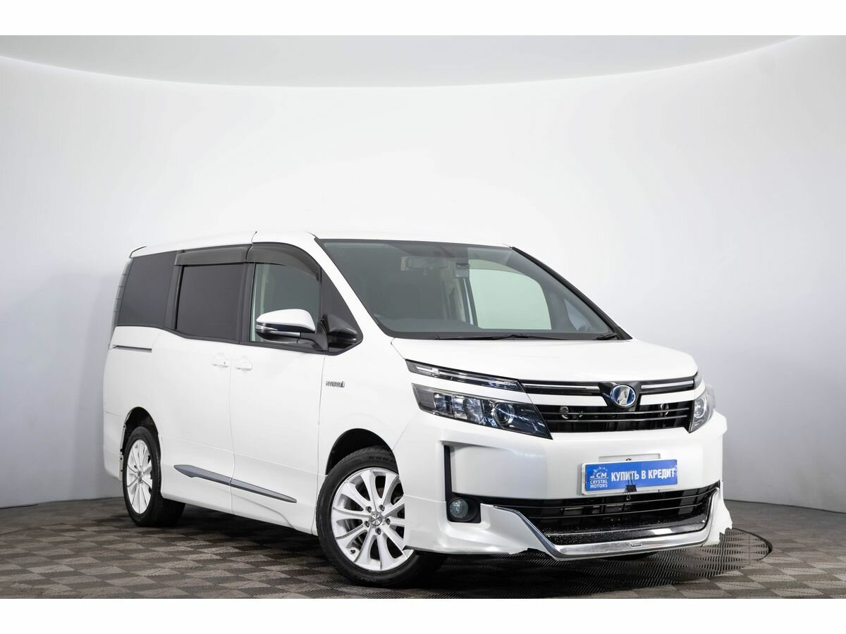 Открыть фотографии: Toyota Voxy III (R80)