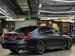 2020 BMW 7 серии Long M760Li xDrive VI (G11/G12) Рестайлинг, зелёный, 13150000 рублей, вид 5