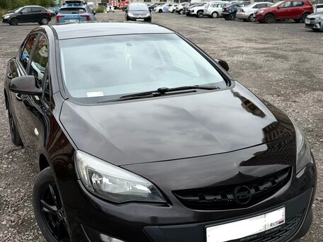 2013 Opel Astra J Рестайлинг, коричневый, 550000 рублей, вид 2