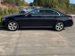 2018 Mercedes-Benz E-Класс 200 d V (W213, S213, C238), чёрный, 2200000 рублей, вид 5
