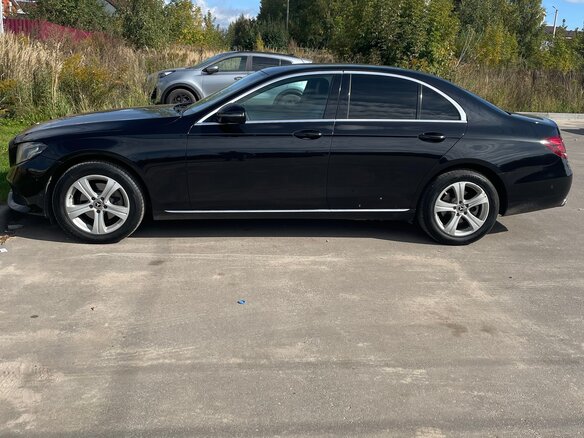 2018 Mercedes-Benz E-Класс 200 d V (W213, S213, C238), чёрный, 2000000 рублей - вид 4