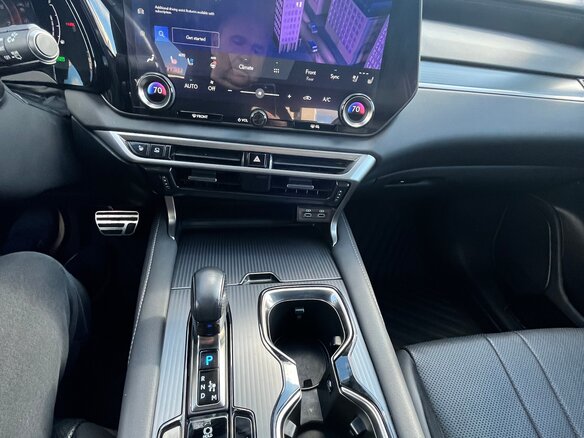 2023 Lexus RX 500h V, чёрный, 8100000 рублей - вид 19