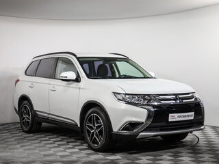 2018 Mitsubishi Outlander III Рестайлинг 2, белый, 1499000 рублей, вид 3